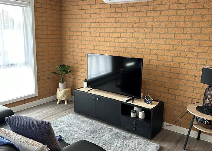 Lbarza Brand New Central 1Br Self Contained Apartment Shepparton