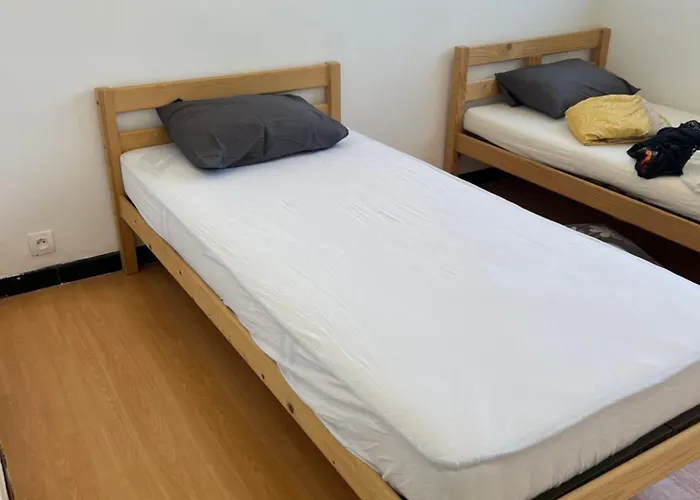 Appartement 100M Pour 6 Personnes A Cote Du Stade Velodrome Marseilles