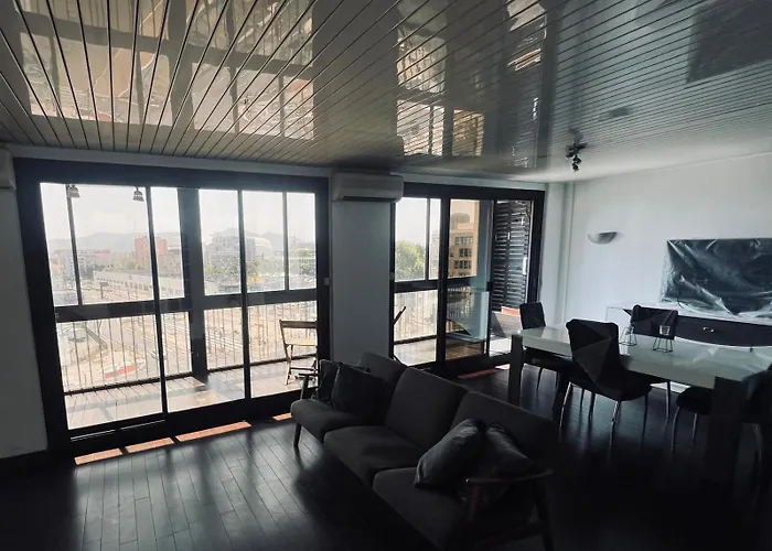 Appartement 100M Pour 6 Personnes A Cote Du Stade Velodrome Marseilles
