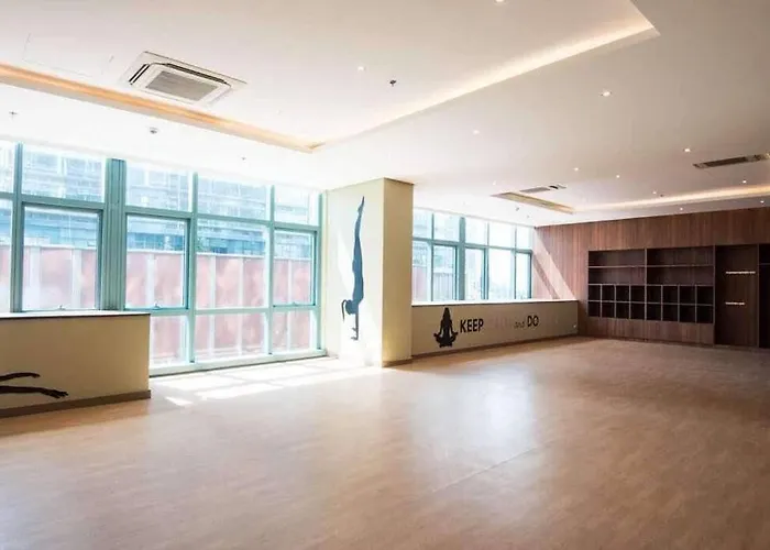Luxury Place To Stay In Bgc Manila