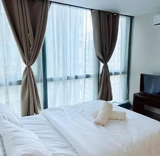 Luxury Place To Stay In Bgc Manila