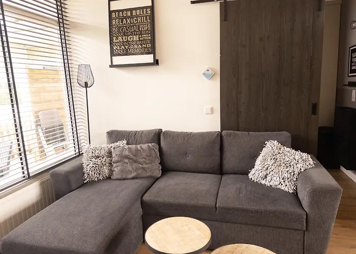 Ferienwohnung De Schelp 86, Garden And Free Parking Zandvoort