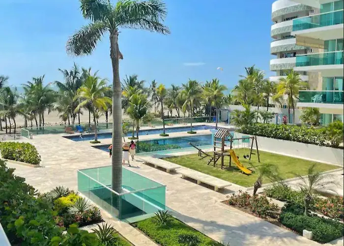 Exclusivo Edificio Con Piscina En Primera Linea De Playa Cartagena 