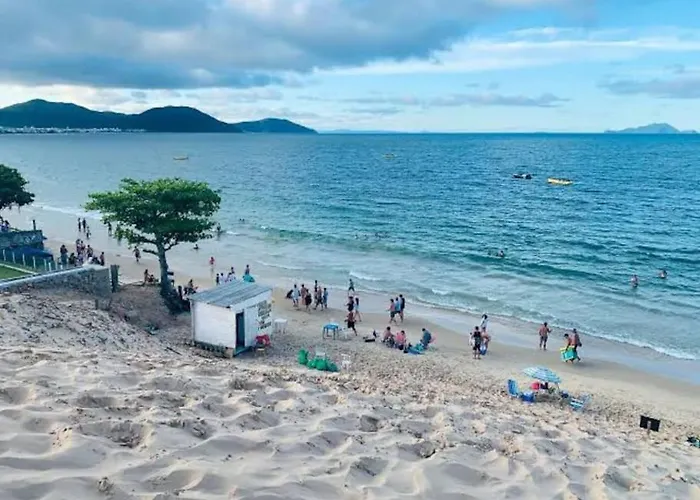 Apartamento Perto Da Praia Com Piscina ! Florianópolis