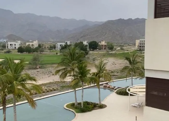 Ferienwohnung 2Bhk Furnished Flat With Jacuzzi As Sīfah