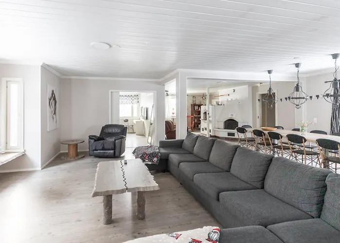 Villa Huvikumpu In The Heart Of Rovaniemi