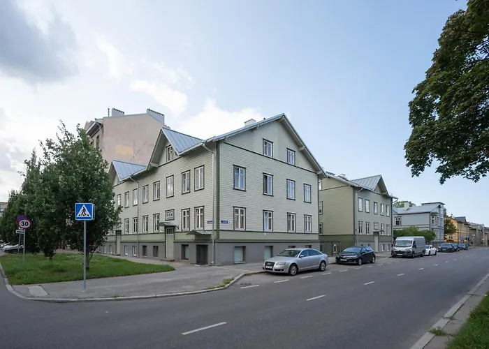 Central & Cozy Rooftop Flat Reval