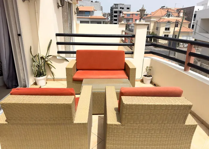 3 Bedroom Apt, Free Wifi & Ac, Cidadela - Lcgr Praia