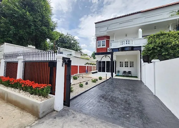 Villa Boxsoon Nimman 2 # 4Beds 3Baths Chiang Mai