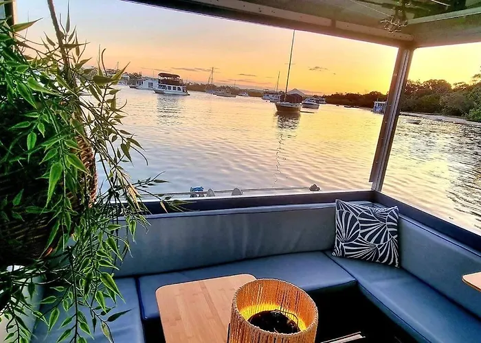 Liquid Spirit Noosaville Houseboat " Experience More "