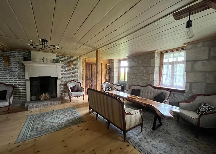 Ferienwohnung Old House In Racha - Ძველი Სახლი Რაჭაში Ambrolauri