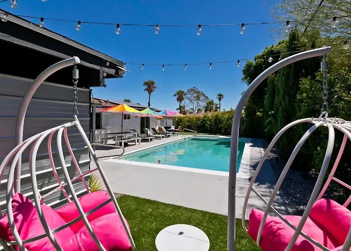 Quintessential Family Palm Springs Salt Pool Spa Casita