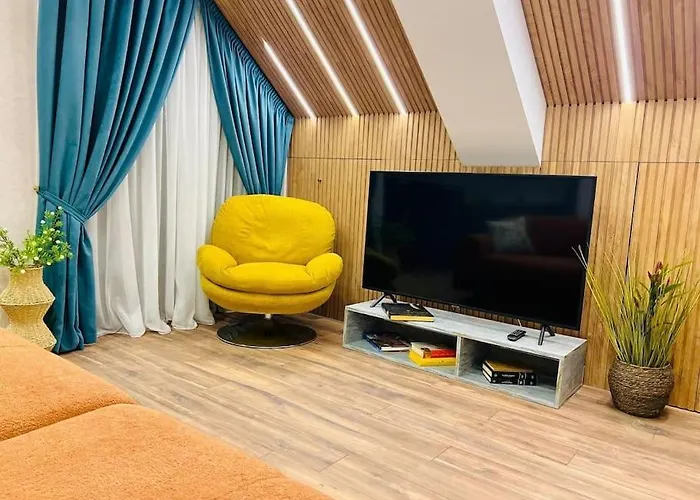Comfy Mansard Apartment In Avlabari, Old Tbilisi