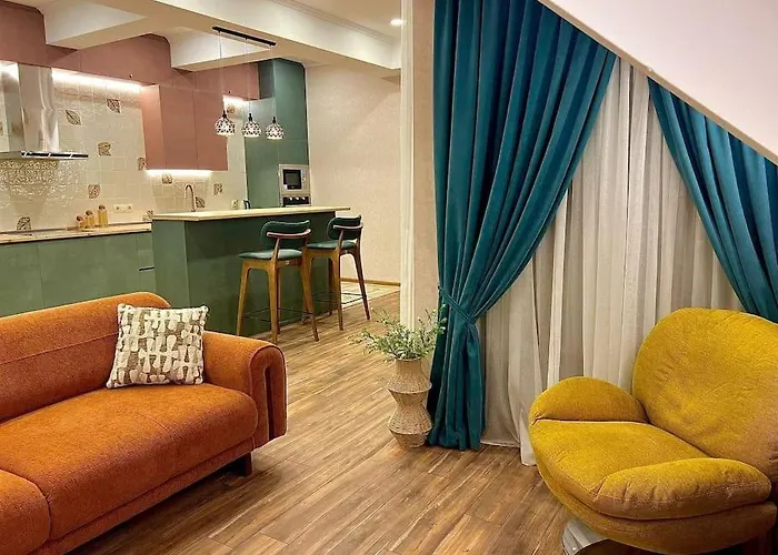 Comfy Mansard Apartment In Avlabari, Old Tbilisi