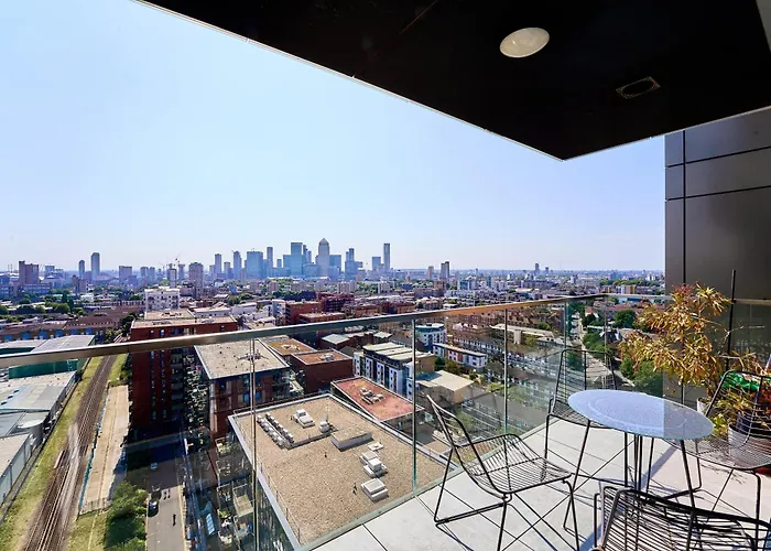Skyline Views Retreat - Corsican London
