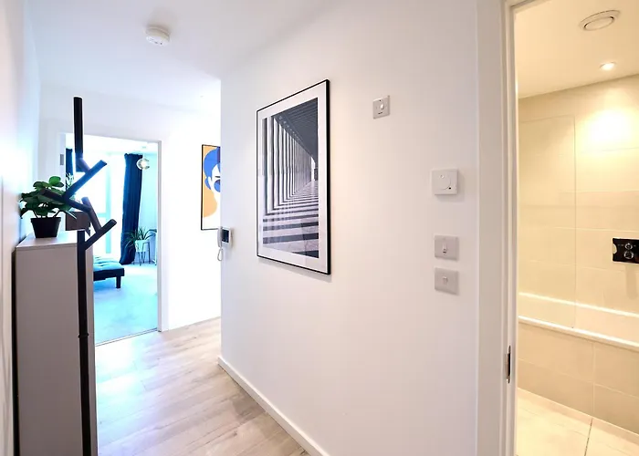 Skyline Views Retreat - Corsican London