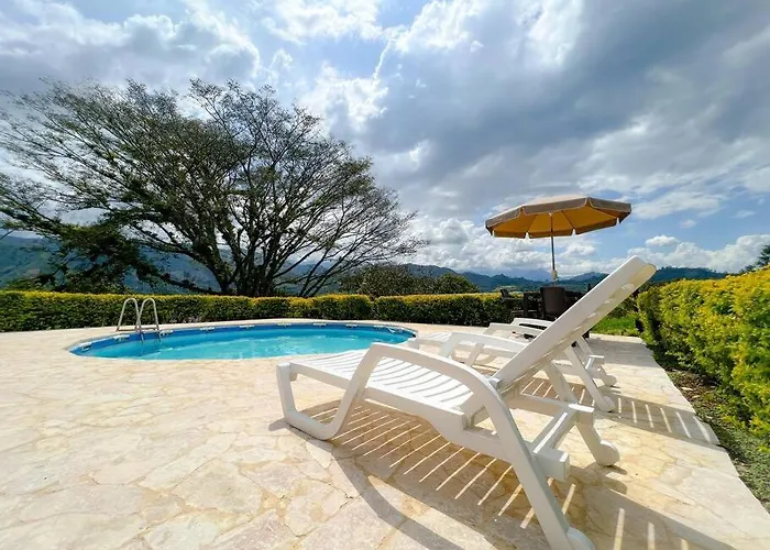 15 Mins To Jardin Spacious & Convenient House Los Andes 