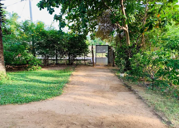 Raja Guest House Nilaveli