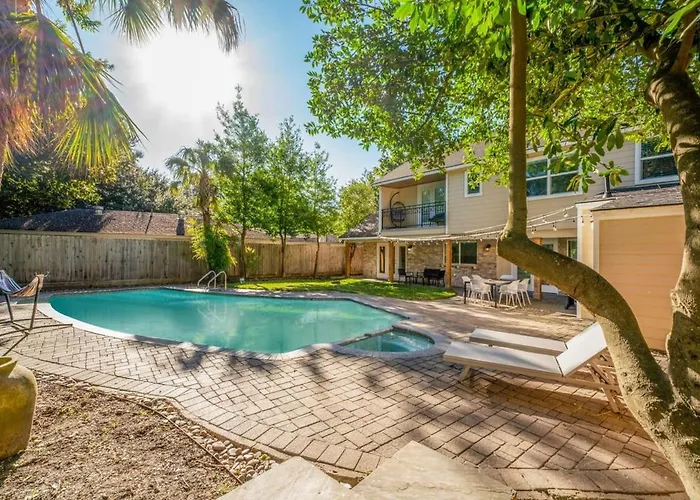 Bright And Spacious Home For W Pool -Over 30 Nights- Houston