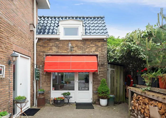 Anne'S Family Home With Private Parking Zandvoort