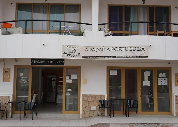 Ferienwohnung Padaria Portuguesa, With Porch Facing The Street Santa Maria