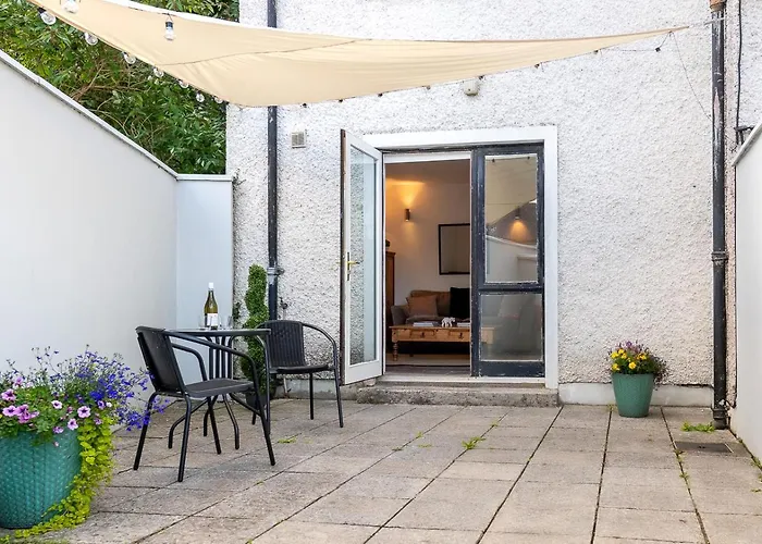 One Bedroom Apartment To Sleep 2 In The Heart Of Kenmare Town