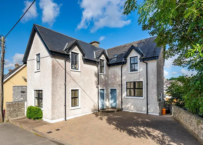 One Bedroom Apartment To Sleep 2 In The Heart Of Kenmare Town