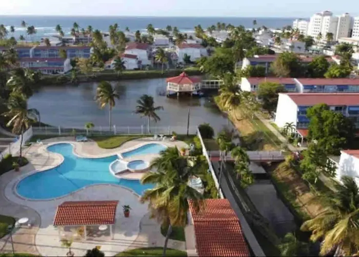 Lovely Dorado Beach Villa With King Size Bed