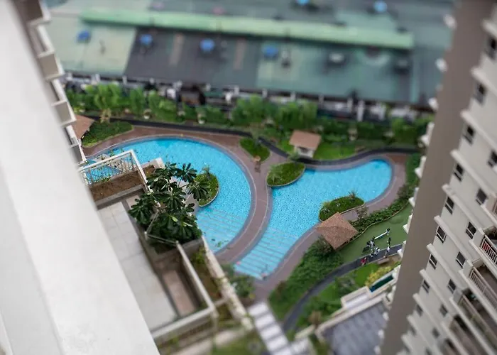 The One With Purple Apartment Manila