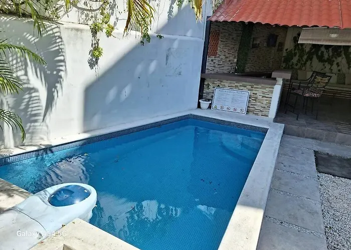 Casa Para Mas 20 Personas Con Alberca En Su Interior Cancún
