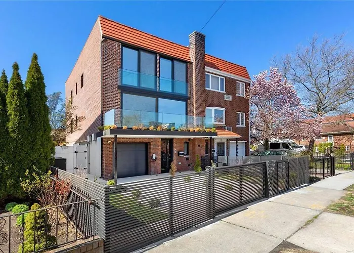 2 Story Villa In Upper Ditmars Astoria Queens New York