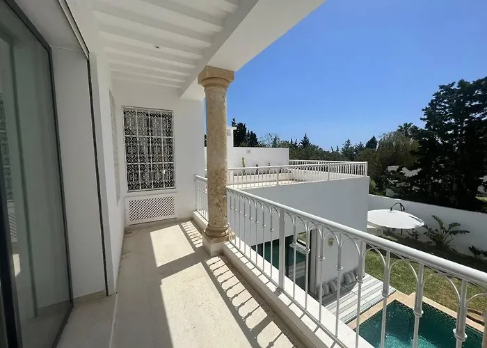 Riad De Charme Avec Piscine Et Jardin Hammamet