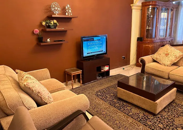 Ezzat Salama Abbas Al Akkad Hotel Kairo