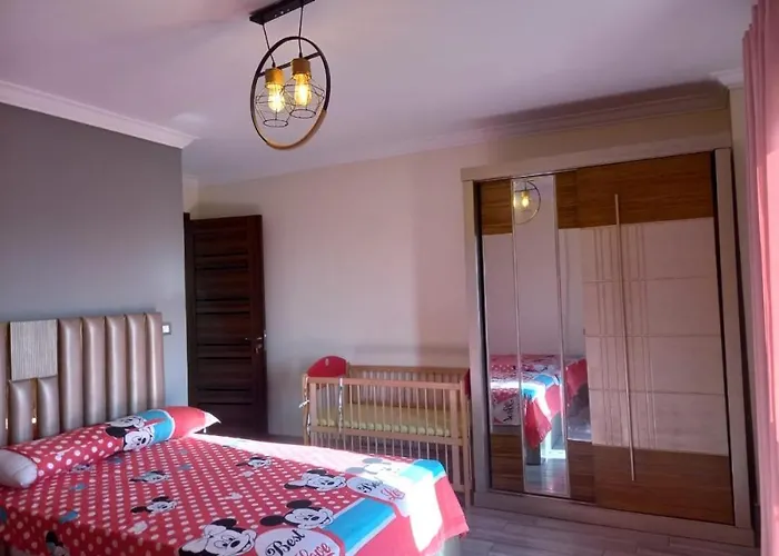 Free Airport Pick-Up, Luxury Apartment At The Centre Of Cairo With All Facilities