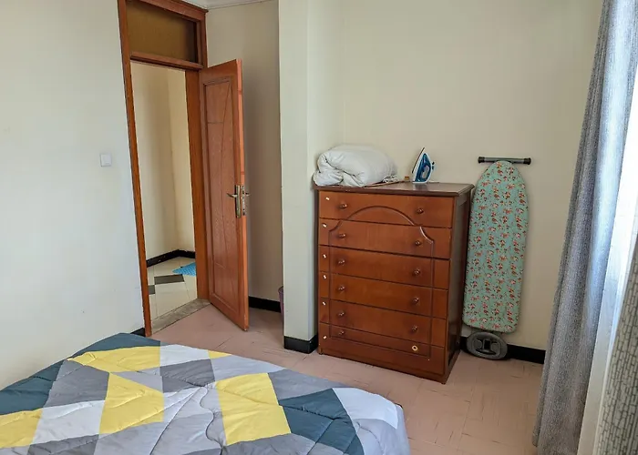Bright, Modern 2 Bedroom Apt - Secure & Close To Airport Addis Abeba