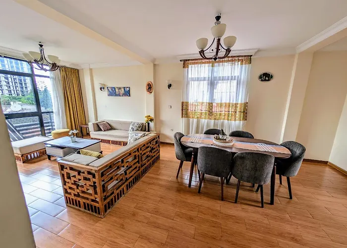 Bright, Modern 2 Bedroom Apt - Secure & Close To Airport Addis Abeba
