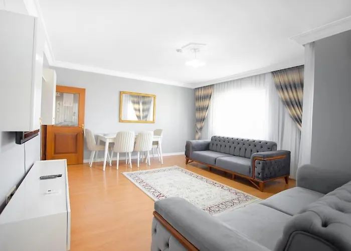 Large Central Apartment In A Quiet Area 40 Istanbul