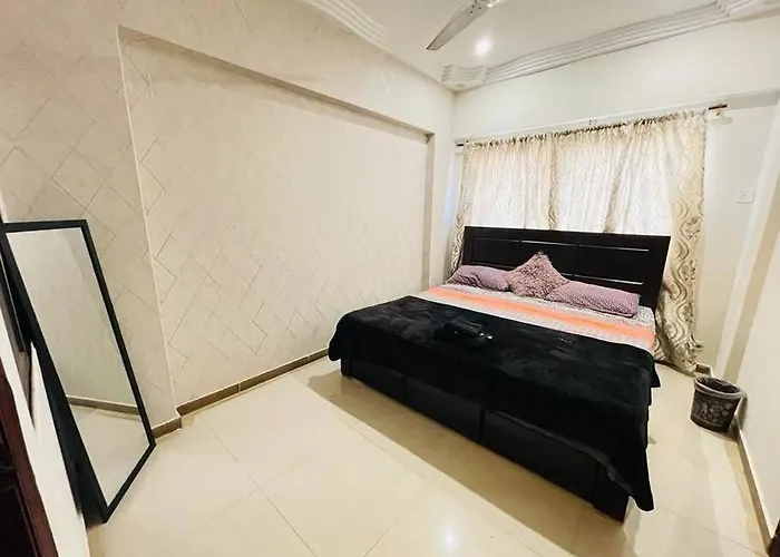 Stay Place Nice & Cozy 2 Bedroom Apartment Karatschi