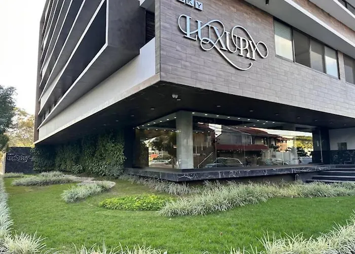 Apto Lujoso Luminoso Y Moderno Al Lado De M40 Y Green Tower Santa Cruz de La Sierra