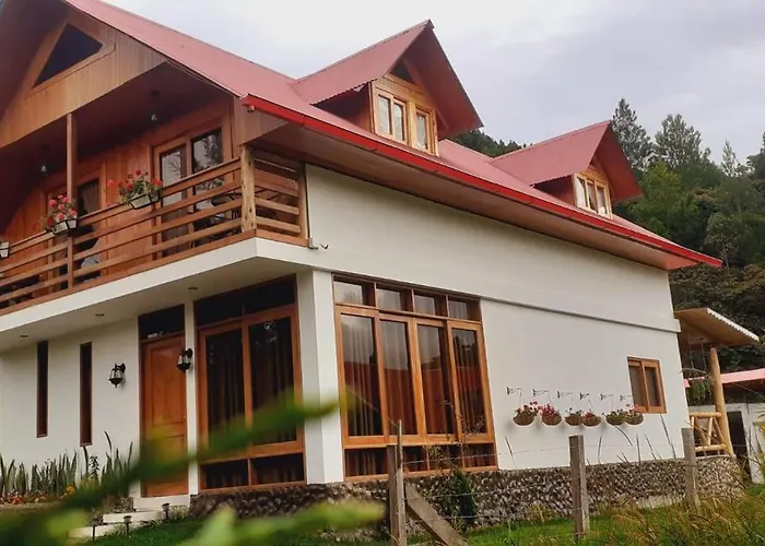 Posada De La Sirga Oxapampa De 8 A 10 Personas