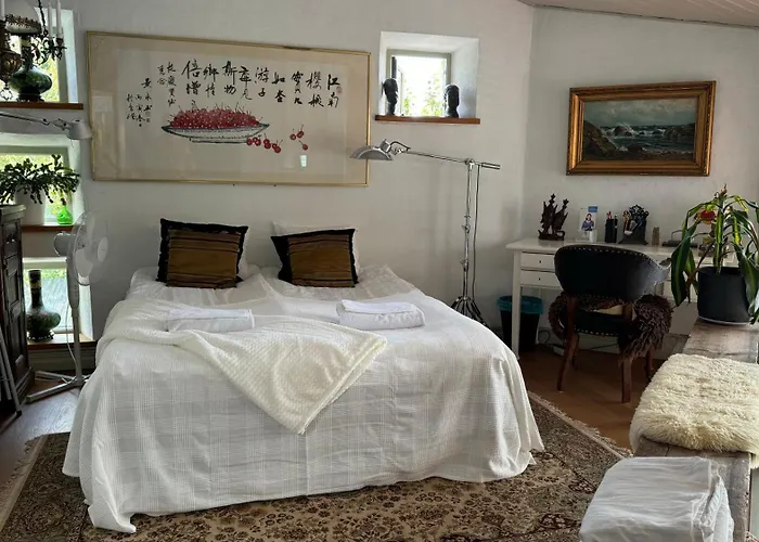 Unikt Boende I Egen Del Av Hus Naera Stad Och Strand Ystad
