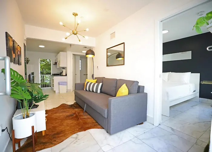 South Beach 2 Bedroom Family Pet Friendly Apartment With Free Parking On Premise Miami Beach