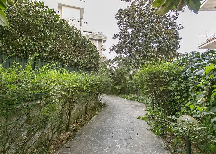 Rosso Levanto House Rom