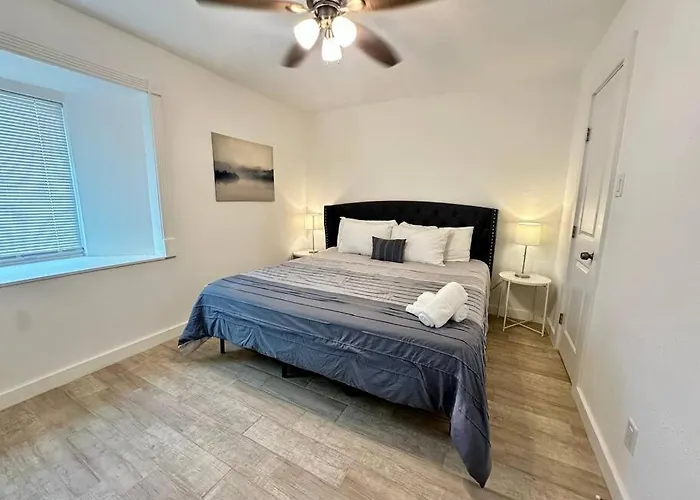 1Br And 1Ba Modern Apartment In Montrose In Houston'S Prime Location