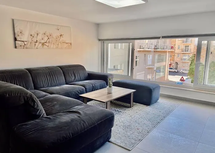 New, Ultra Comfy, Central Flat Msida