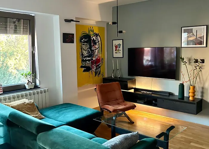 Luxury Artistic Apartment With Private Underground Garage Skopje