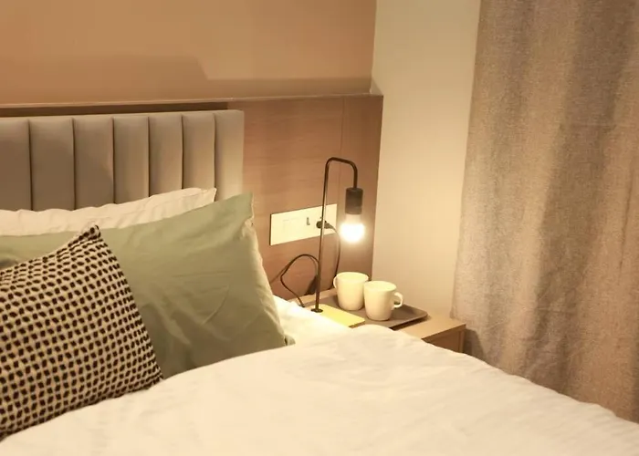 Ferienwohnung Downtown 2 And Half Bhk Appt Mahalaxmi, 1201 Mumbai