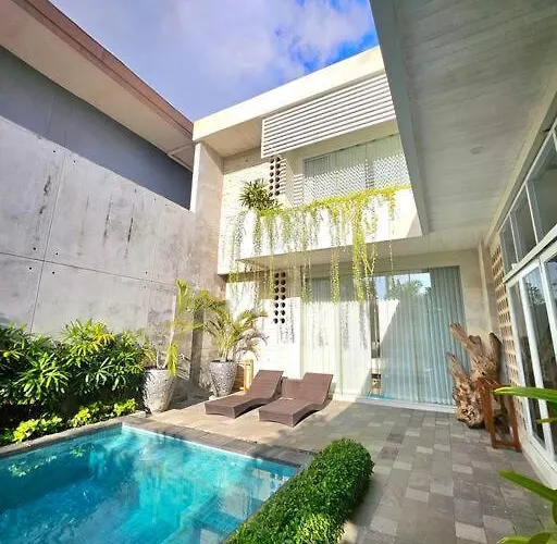 Nikaya Villa - 3 Bedrooms Near Seminyak Legian