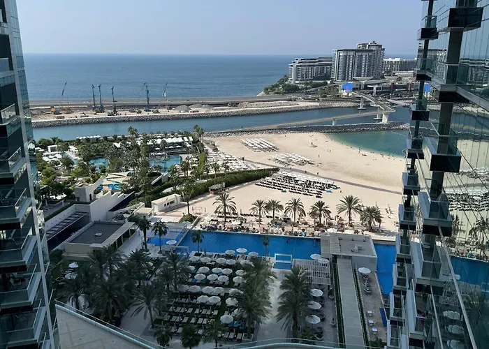Lovely 3Bhk With Private Beach Dubai