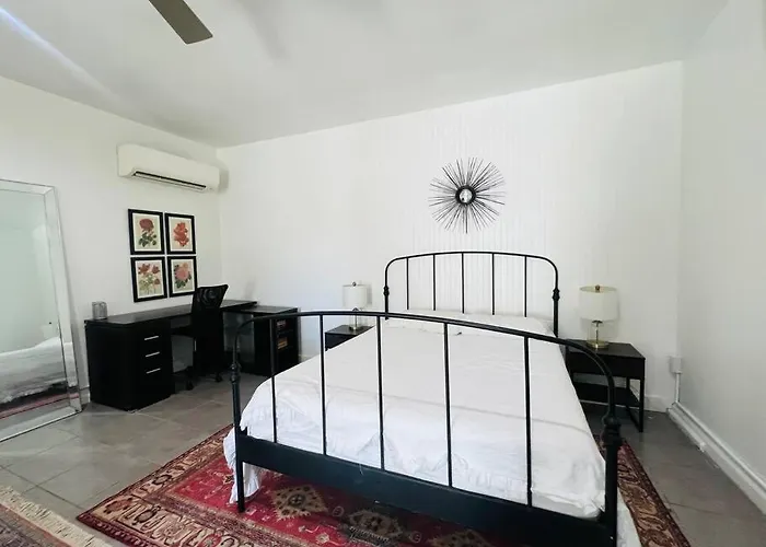 Great Private Studio In Noho Los Angeles